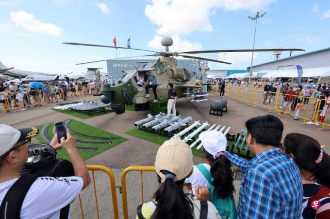 中国军用直升机直-10ME亮相 专家:东南亚中东等地或是买家