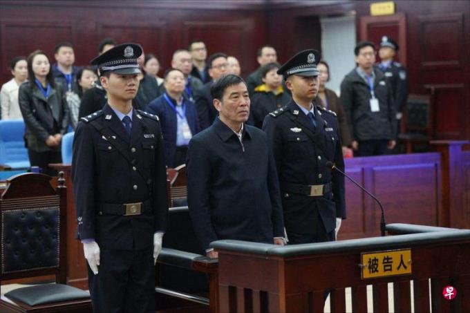 中国足球系列腐败案一审宣判 足协原主席陈戌源被判无期徒刑