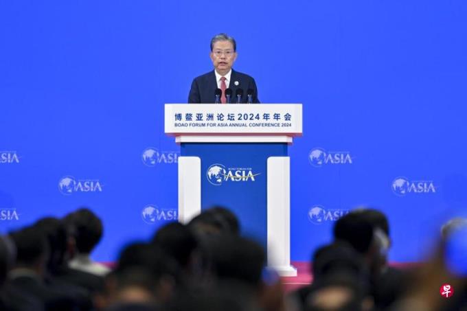 赵乐际:中国将坚持共享发展、开放发展