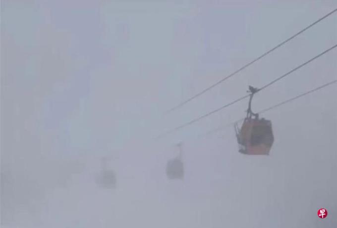 张家口滑雪场缆车故障 乘客零下十多度严寒中被困