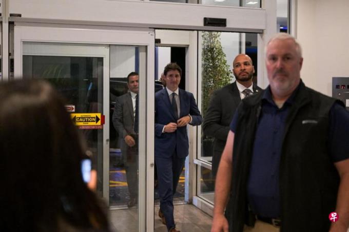 特鲁多赴美见特朗普  财长建议美加墨统一对华政策