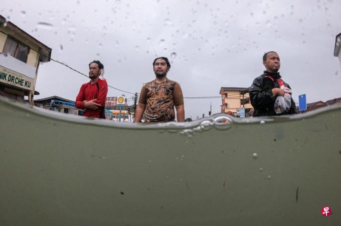 马国水灾持续恶化多地断电 逾两万公顷稻田被毁