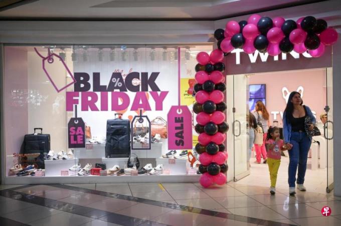 美国黑色星期五网购消费创新高 达108亿美元