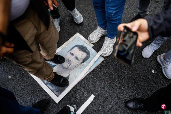 叙总统逃亡 阿萨德家族半世纪统治结束