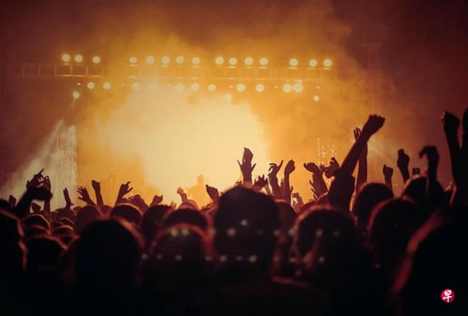 刘柳:看不见的中年女性