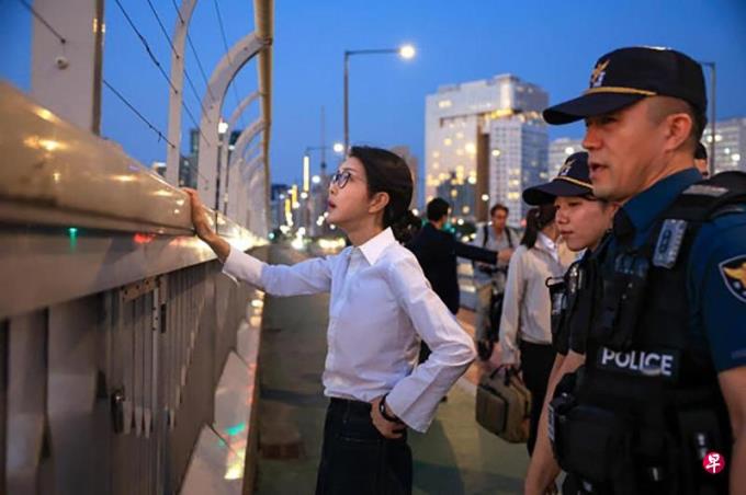 姜贵瑛:都是第一夫人惹的祸?