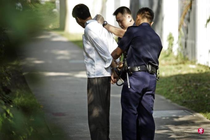 社论:关注逾期居留者增加的趋势