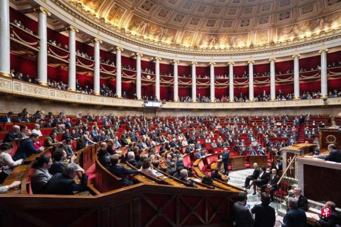 社论:德法政局乱象背后