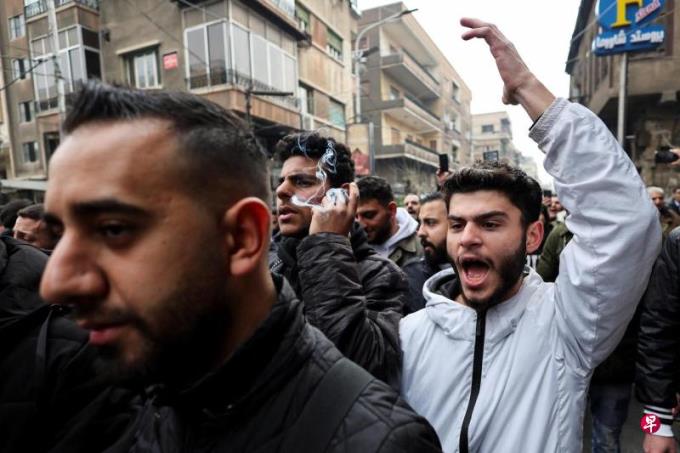 叙圣地遭袭击视频引发示威 新政府指煽动宗派冲突