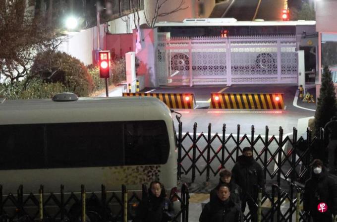 韩总统安全局拒绝调查员搜查官邸以逮捕总统