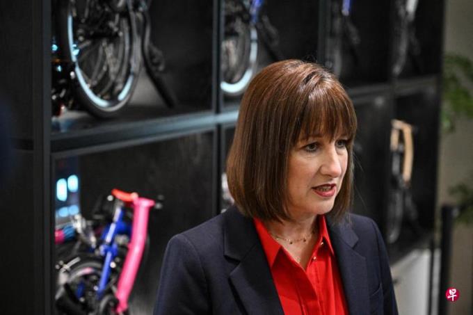 英国财长称将与中国领导人建立务实关系