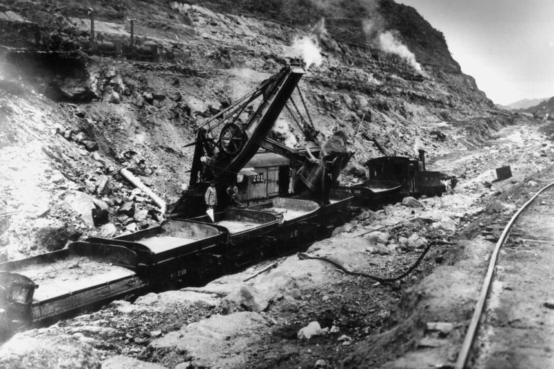 20世纪初巴拿马运河建成后,美国政府对其进行了数十年的管理。