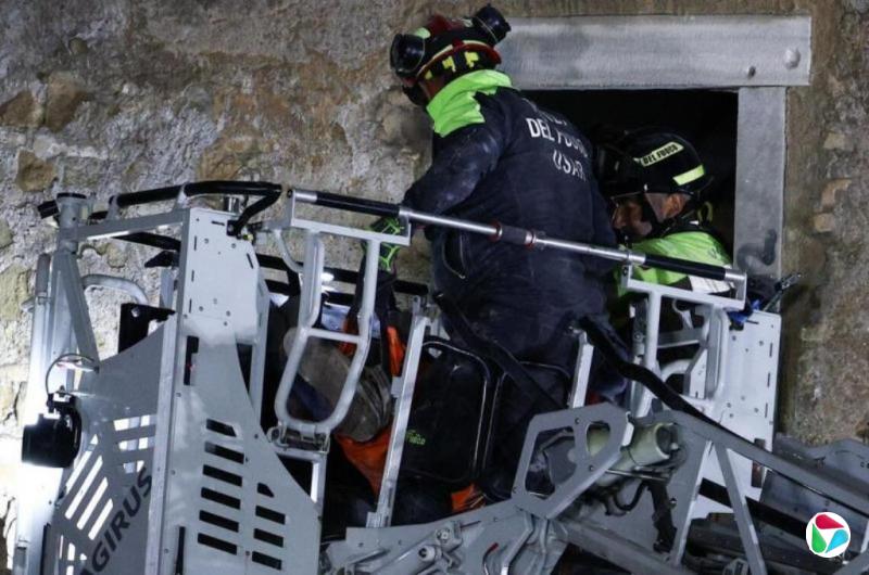 受困罗马中世纪塔楼的罗马尼亚工人伤重死亡