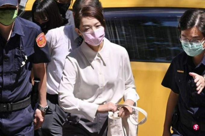 高虹安否认“外人”干政等争议