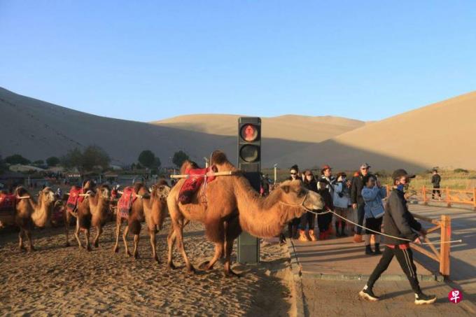 假期前三天中国国内游出游3.95亿人次