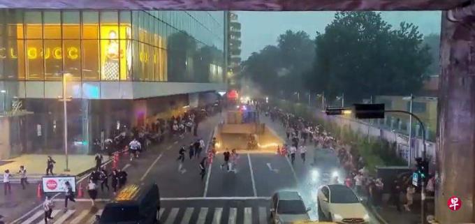 曼谷商场枪击案两外国人死亡 14岁嫌犯被捕