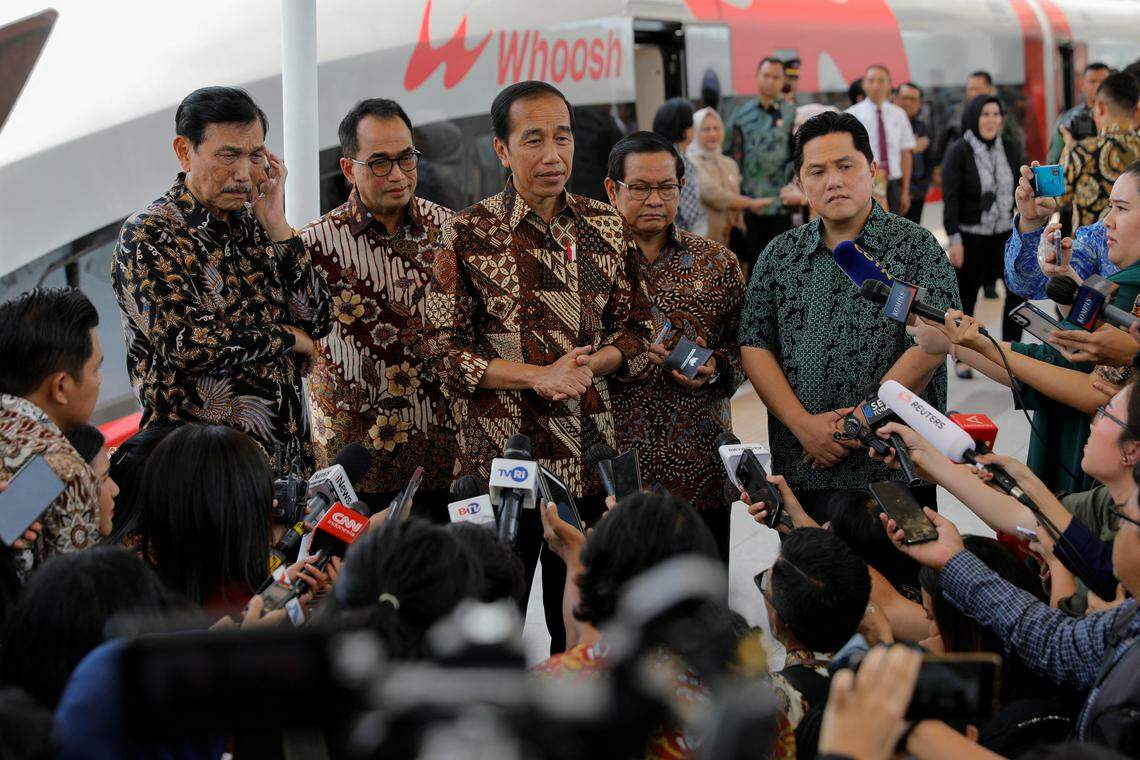 印度尼西亚总统佐科10月2日宣布,“一带一路”指标工程雅加达—万隆高速铁路(雅万高铁)正式启用。(路透社)