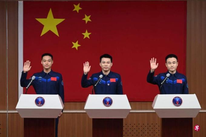 中国“神舟十七号”将于10月26日发射