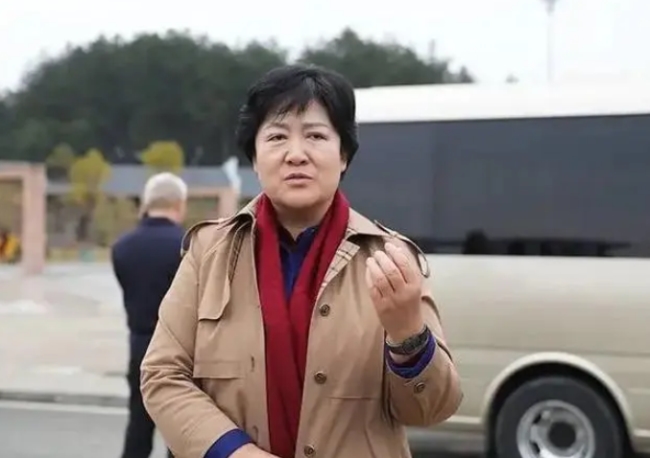 这名省委原书记被查后,老部下省委副秘书长、省委办副主任相继落马