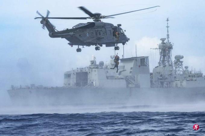 中加军机相遇 中国战机发射照明弹 加国军官指责“不专业”