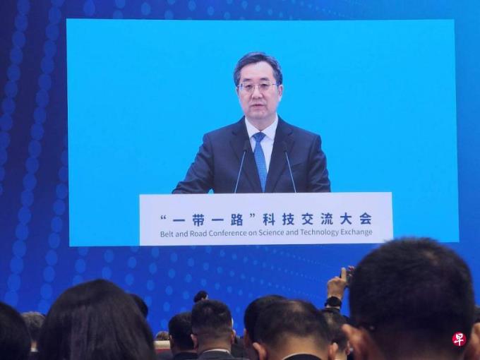 丁薛祥吁反对知识封锁及扩大科技鸿沟 学者:不点名批评美国