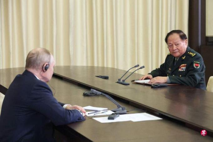 普京见张又侠:俄中不会效仿冷战模式建立军事联盟