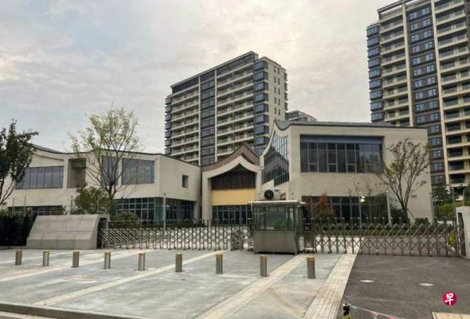 下午察：陆家嘴百亿索赔案背后的“狗咬狗”之争