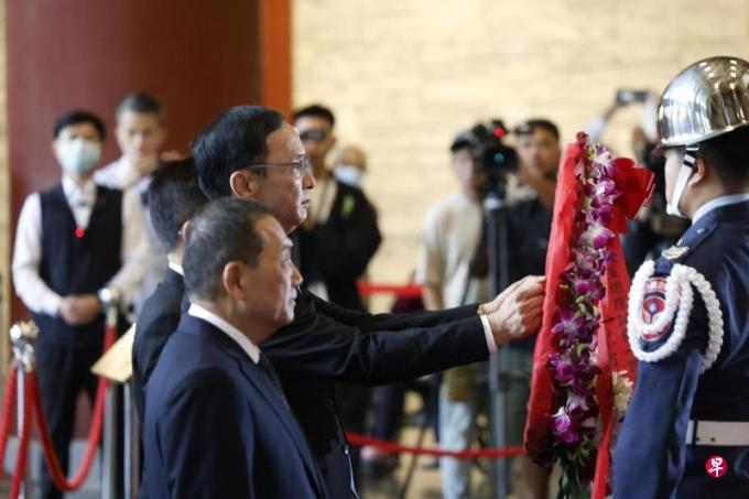 台选举登记倒计时 “蓝白合”仍不明朗