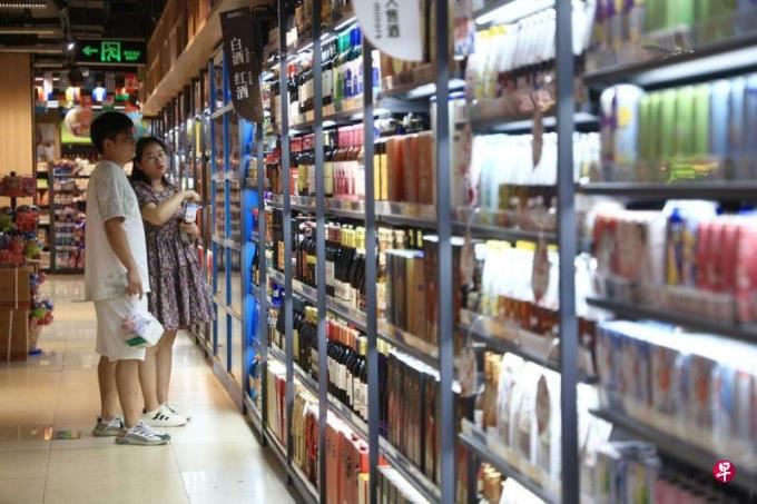 调查:中国消费增长动力减弱 经济复苏仍崎岖