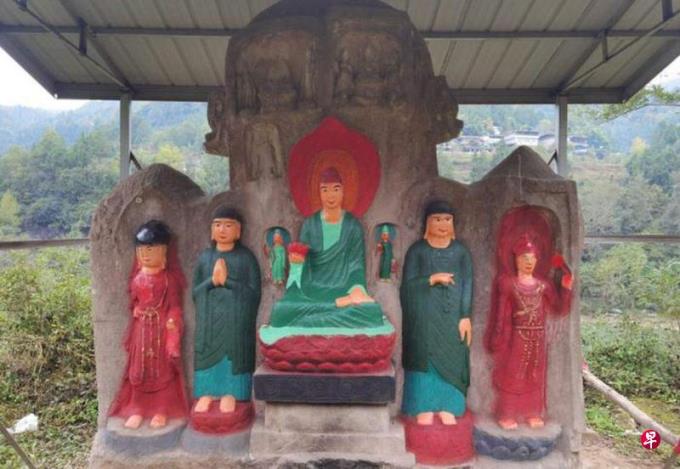 四川1400年摩崖造像重新上色被“毁容”