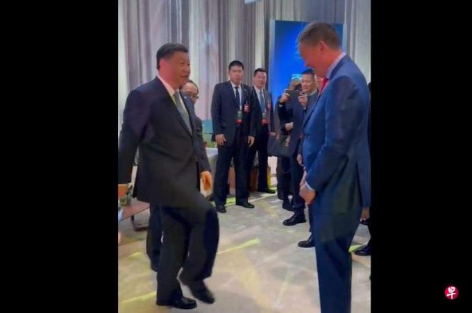 习近平与泰首相聊足球 称中国男足赢泰国有侥幸成分