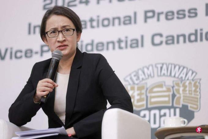 “战猫”外交官萧美琴:与大陆交战不是台湾的选项