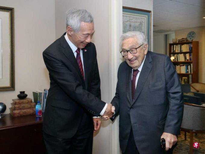 李总理:基辛格是无可匹比的外交家