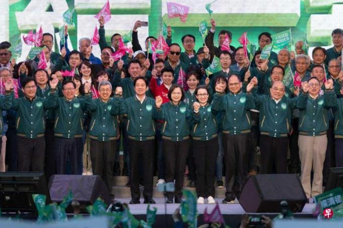 蔡英文:台湾不要香港式和平 要有尊严和平