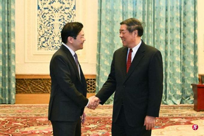 黄循财与中国副总理何立峰会晤