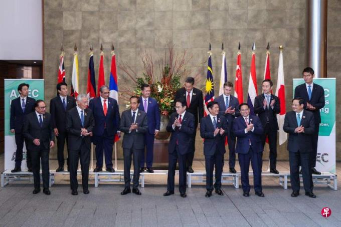 李显龙总理:日本可与区域国家合作促进亚太安全