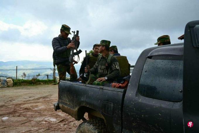 缅甸若开邦冲突持续 军方空袭民地武