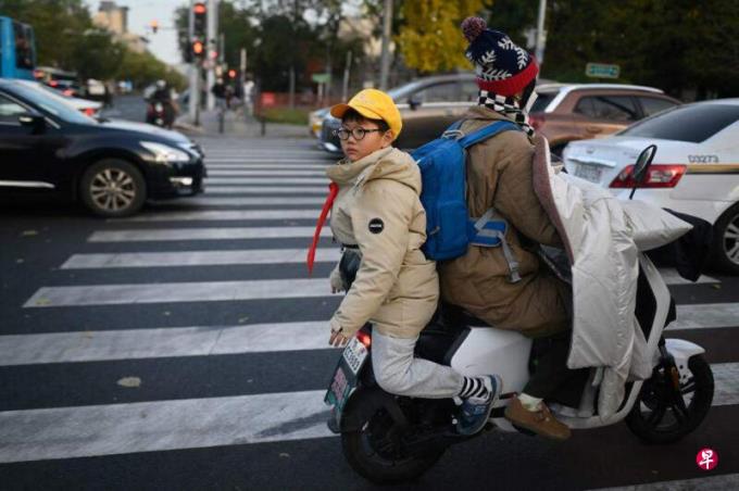 中国未成年网民近2亿人 网络游戏短视频日益普及