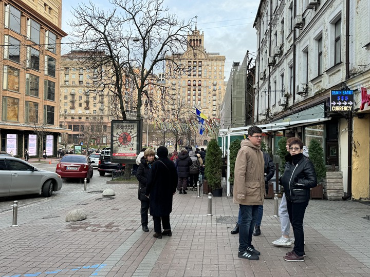 2023年11月25日,乌克兰首都基辅大街上一切看似如常。(沈泽玮摄)