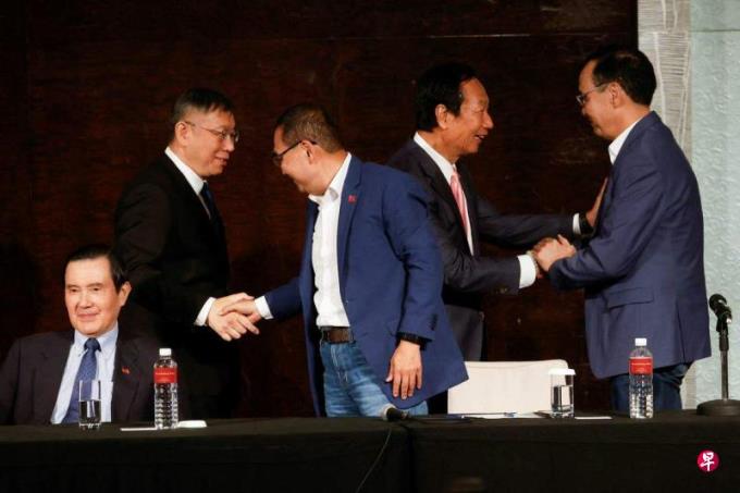 柯文哲回应侯友宜再抛蓝白合:跟中共支持的人没得谈