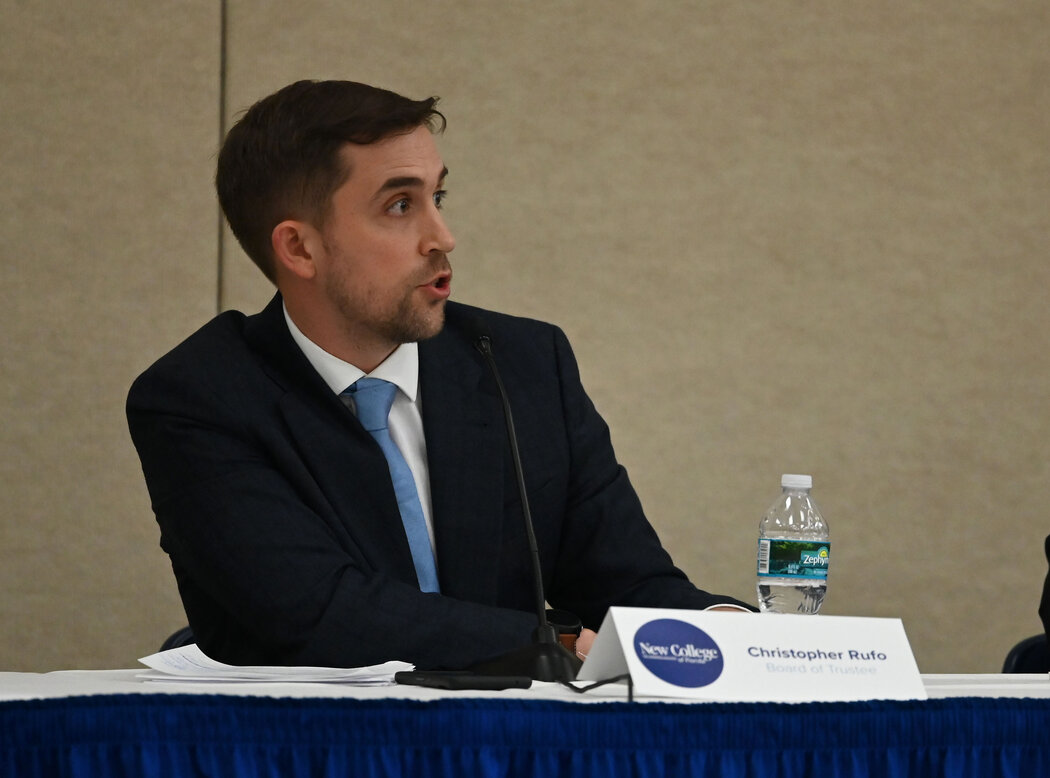 “这标志着美国体制中的DEI开始走向终结,”保守派活动人士克里斯·鲁佛说,一直在呼吁盖伊辞职的鲁佛也是将剽窃问题公开化的人之一。