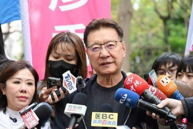 赵少康吁中国大陆机舰勿再到台海中线附近