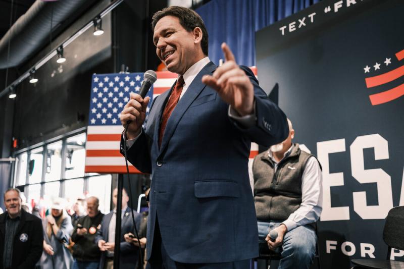 初选开始时,德桑蒂斯的顾问将共和党人在受教育程度上的鸿沟视为超越特朗普获得提名的一个潜在起点。