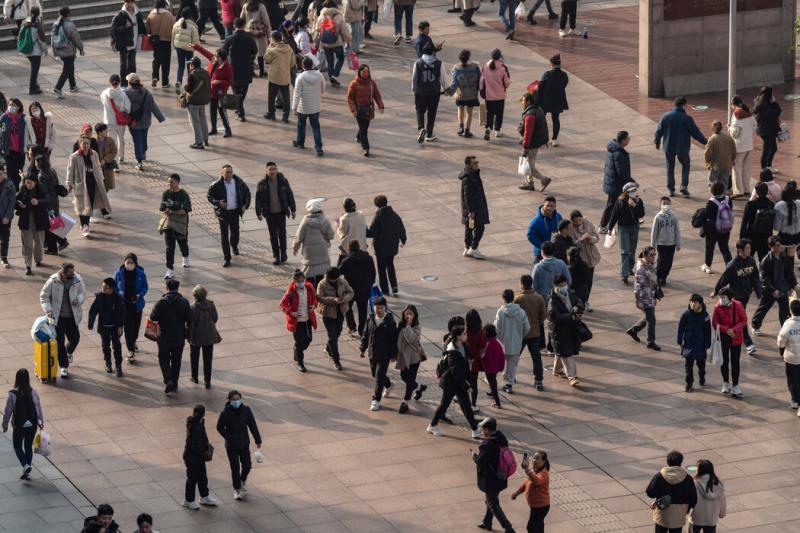 中国经济去年实现增长,但高额债务、住房危机以及劳动力萎缩和老龄化正在拖累经济产出。