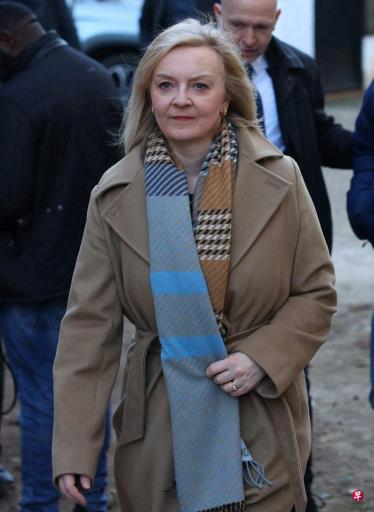 英国前首相特拉斯曾秘密游说政府加快对华出售军用扫雷设备