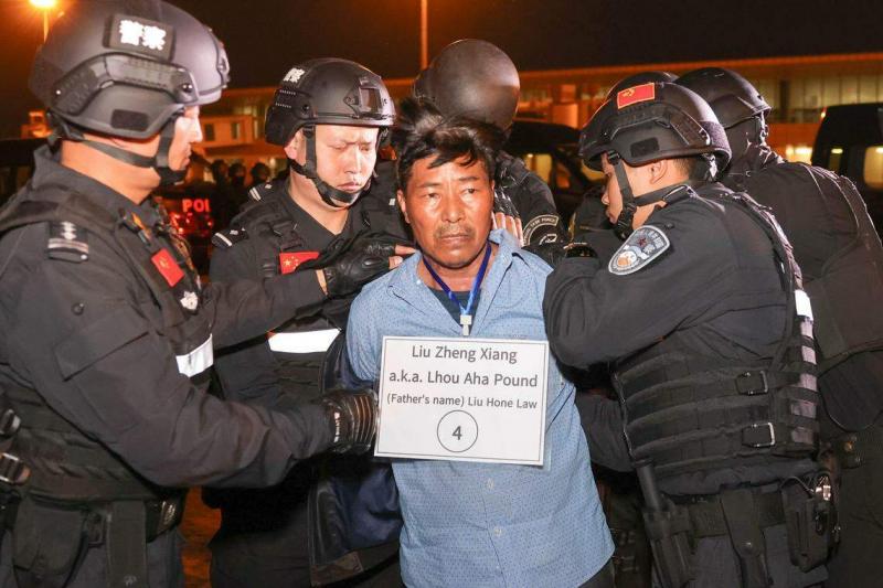 刘正祥为果敢自治区委员、城市发展管理局局长。
    (新华社)