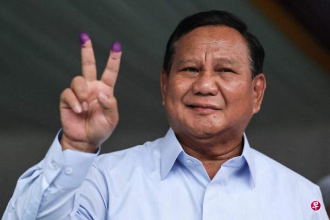 抽样计票结果显示 普拉博沃吉布兰胜选