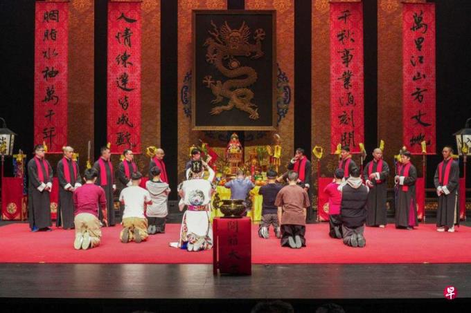 台湾国光剧团举行新春开箱仪式 迎戏神祖师爷回銮