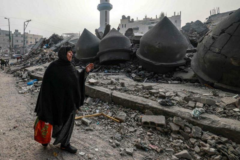 以军虽未对加沙南部城市拉法展开地面攻势,但当地许多建筑物,包括图中的回教堂已在以军持续轰炸下被摧毁。(法新社)