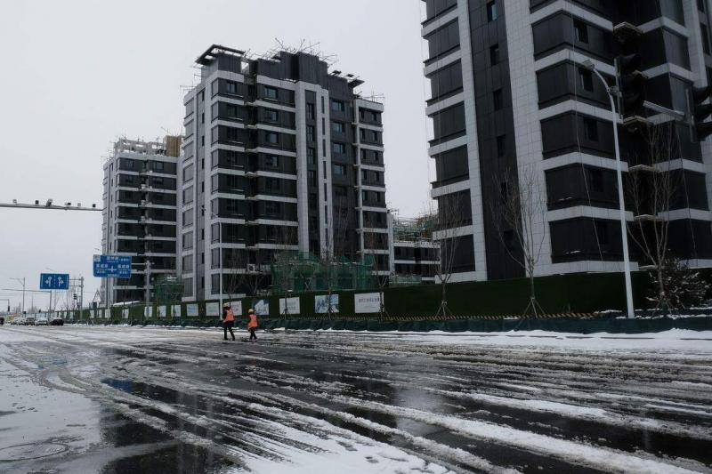 亦庄瀛海镇距离北京市中心近一小时车程,当地除了零星的住宅,大部分为工厂和开发中的土地。(黄小芳摄)